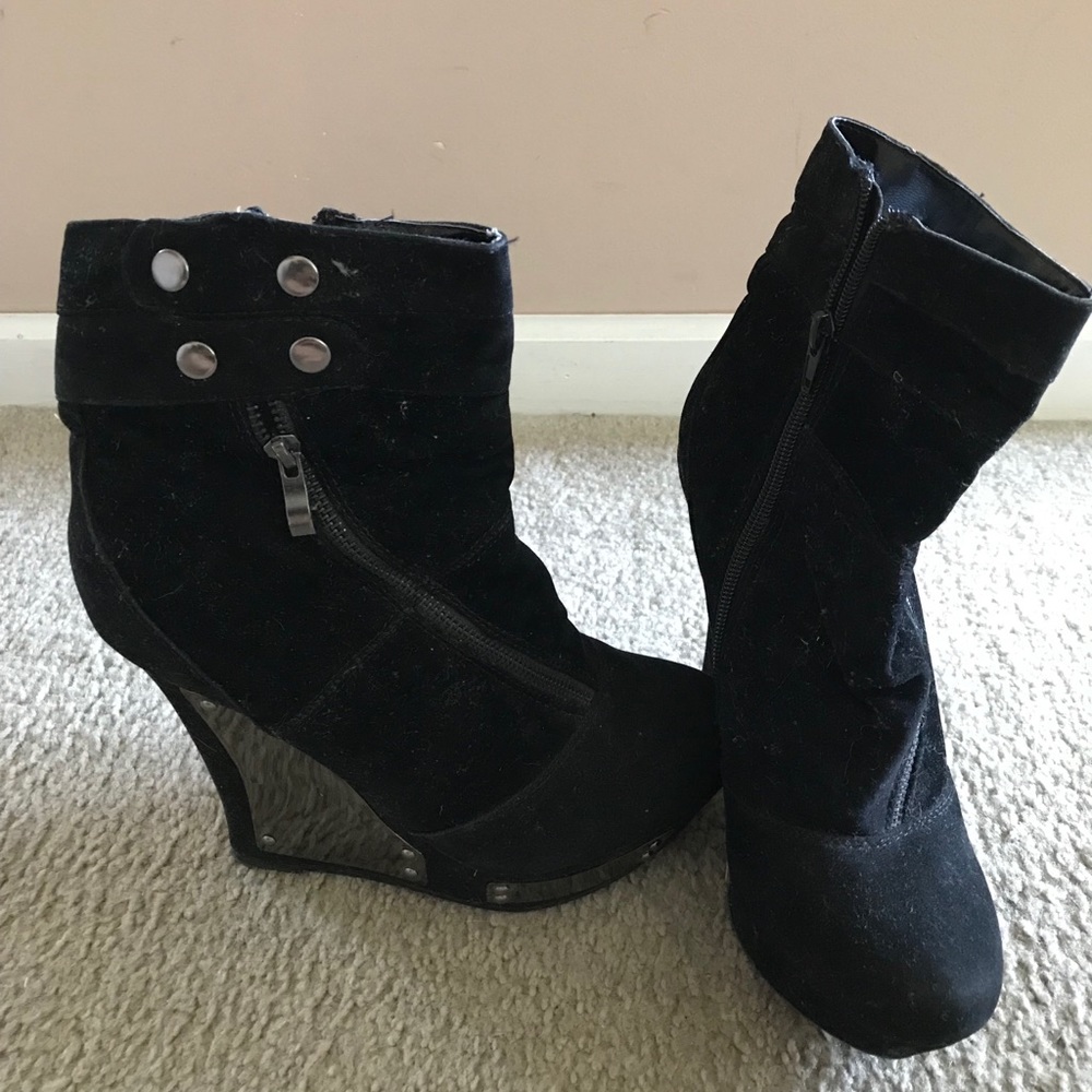 Women’s shoes